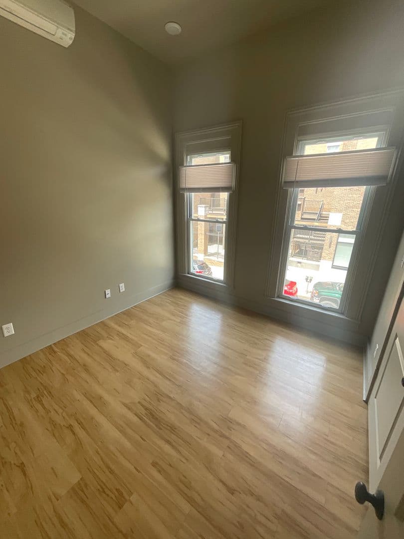Bloomington Apartment: 425 N. Walnut St