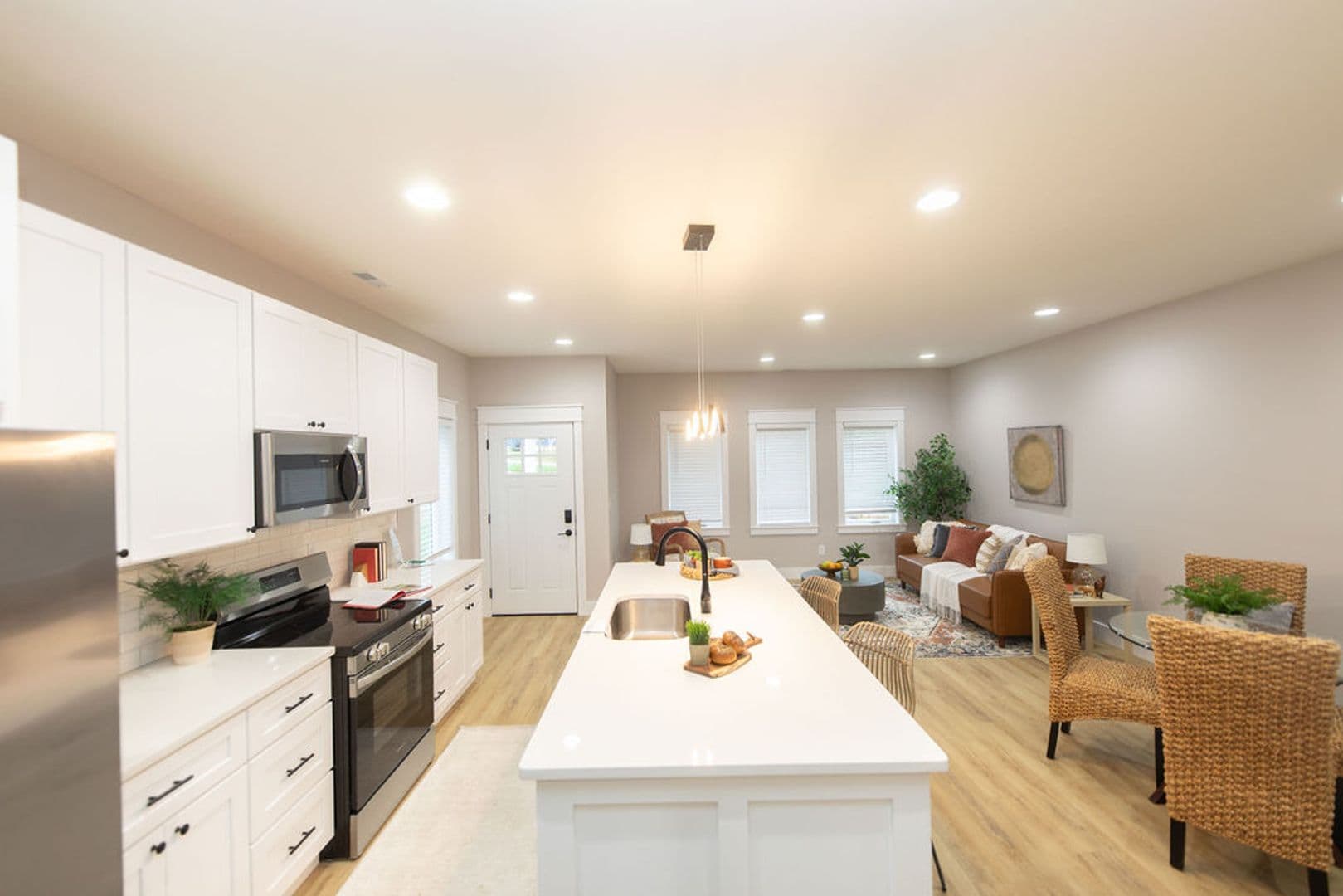 Bloomington Townhome: 321 E. 10th St. - Unit 1