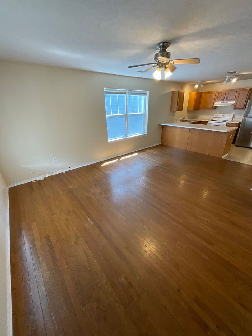 Bloomington House: 320 E. 10th St