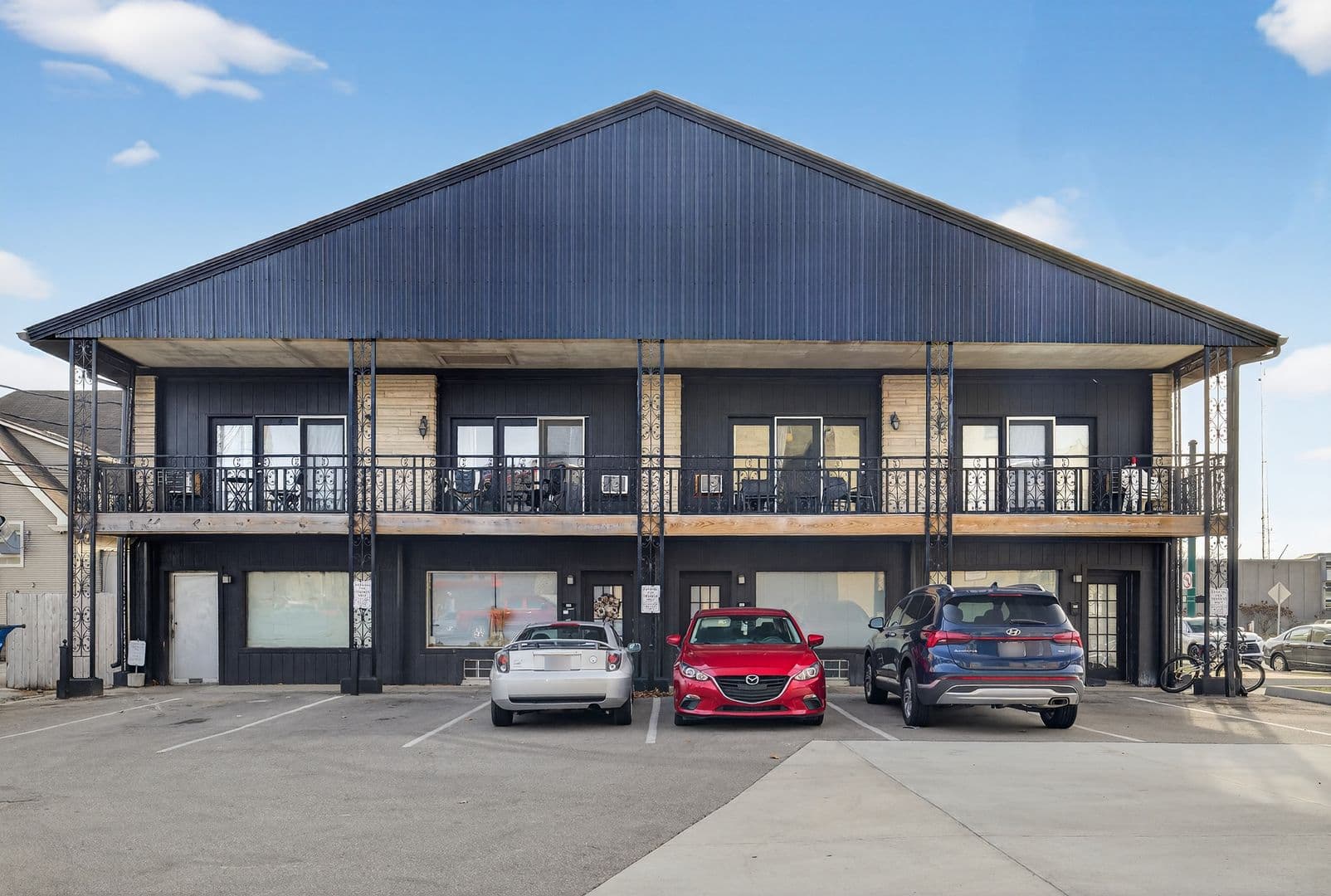 Bloomington Apartment: 211 S. Lincoln St