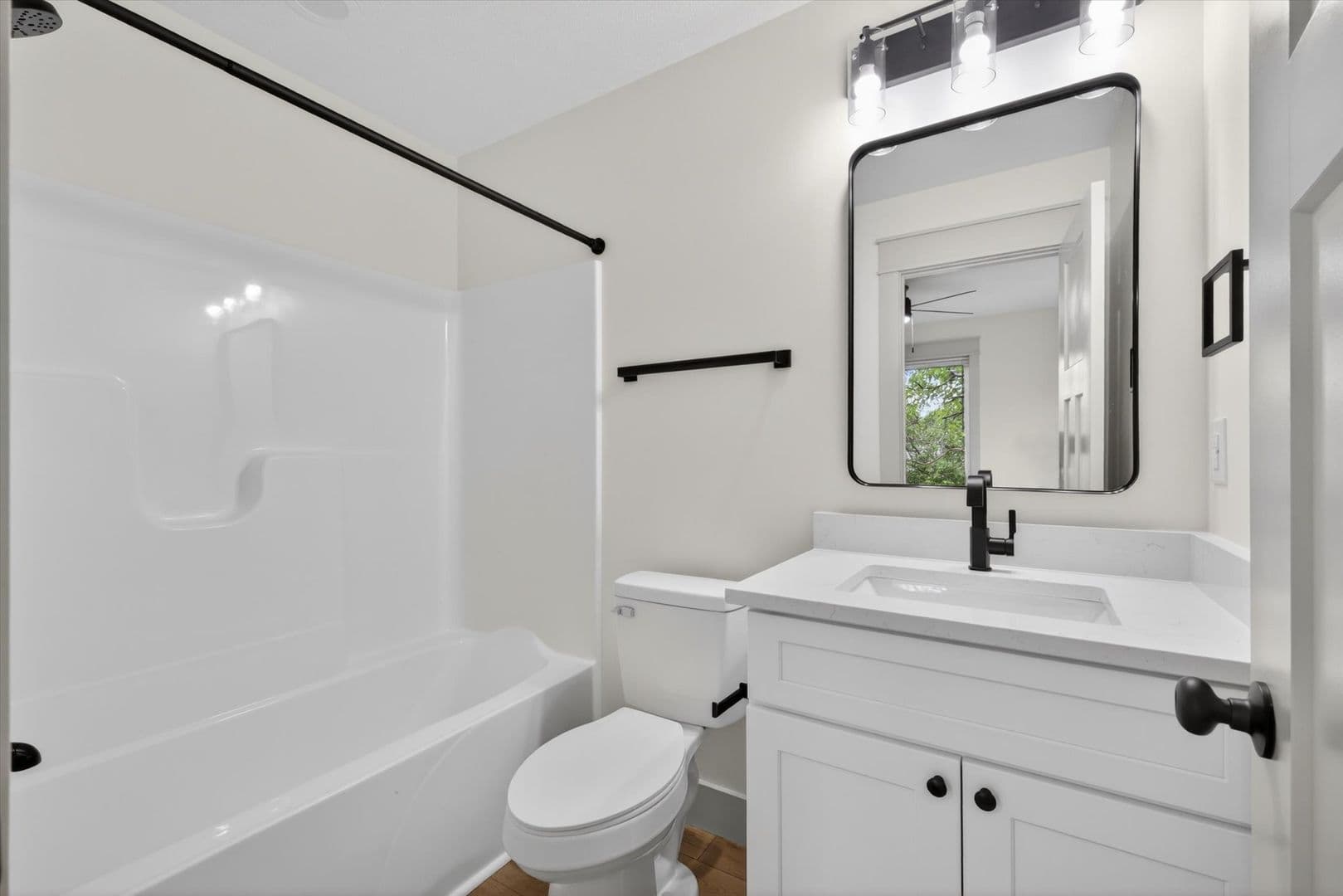 Bloomington Townhome: 420 N Jefferson St - Unit 1
