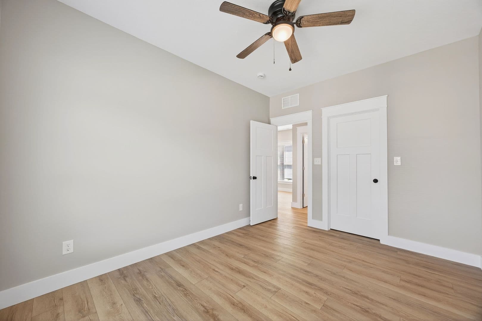 Bloomington Townhome: 1208 N College Ave