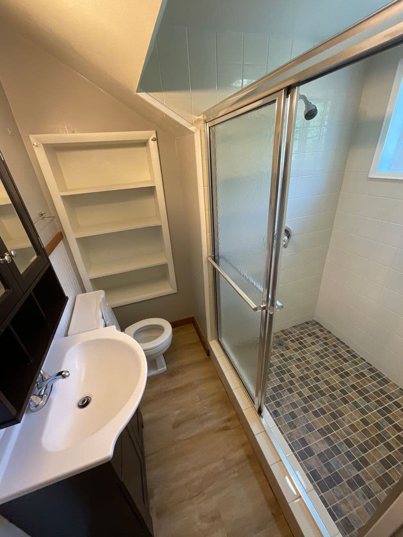 Bloomington Apartment: 308 E. 7th St