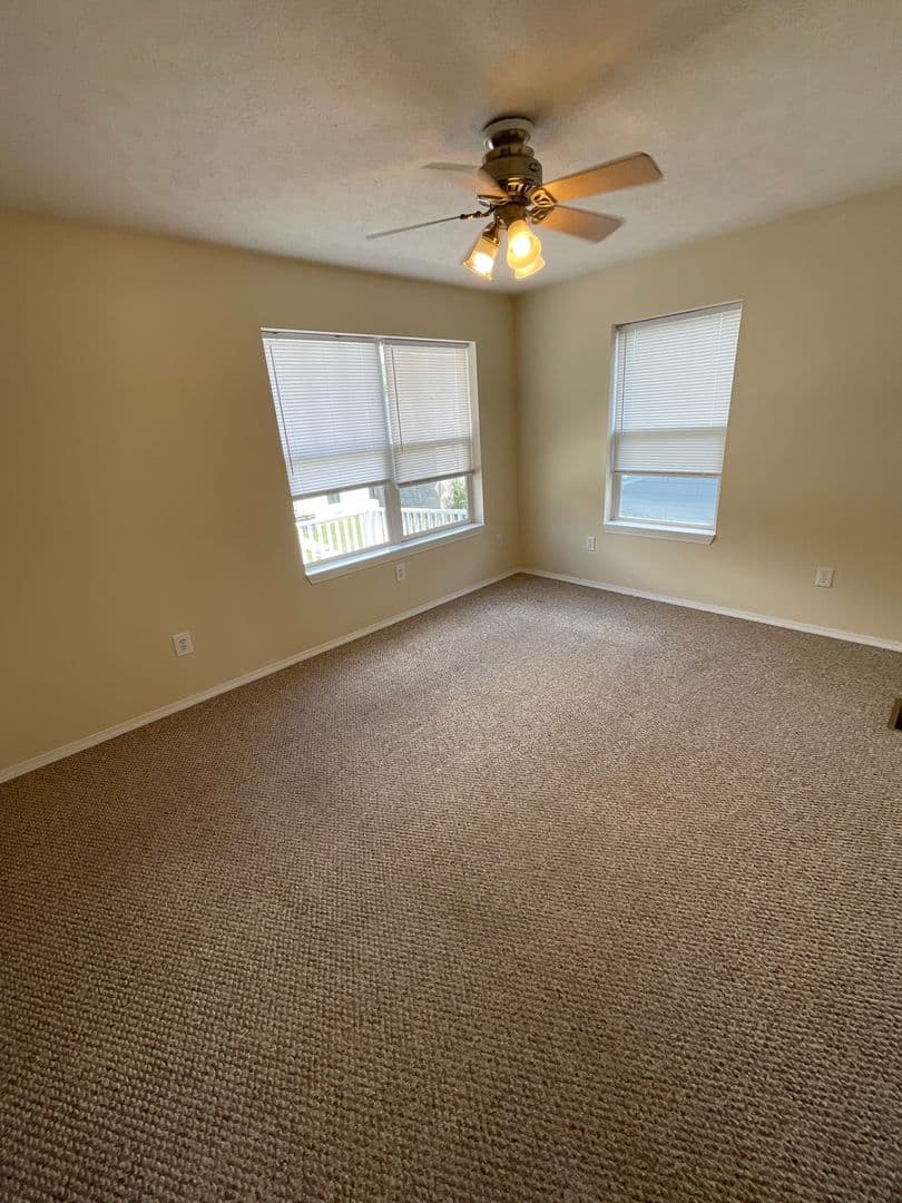 Bloomington House: 320 E. 10th St