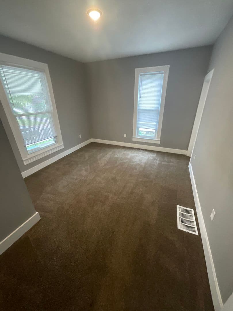 Bloomington Apartment: 705 N. Lincoln St