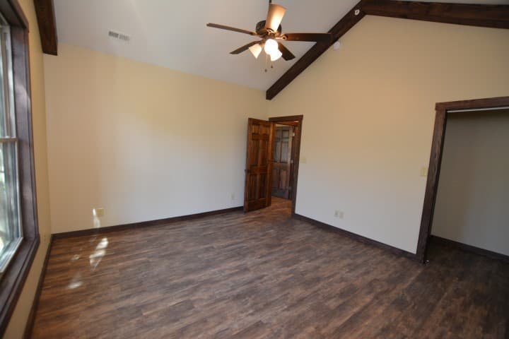 Bloomington Apartment: 416 E. 4th St