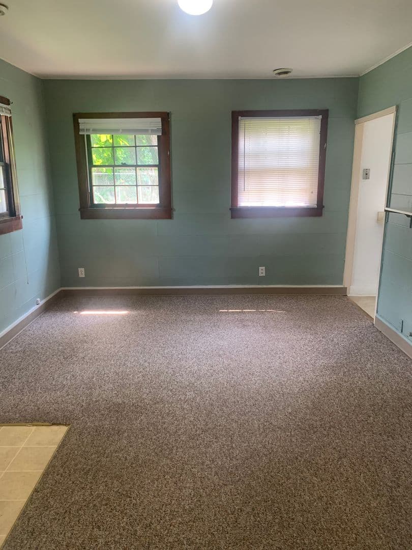 Bloomington Apartment: 712 1/2 E. Cottage Grove Ave