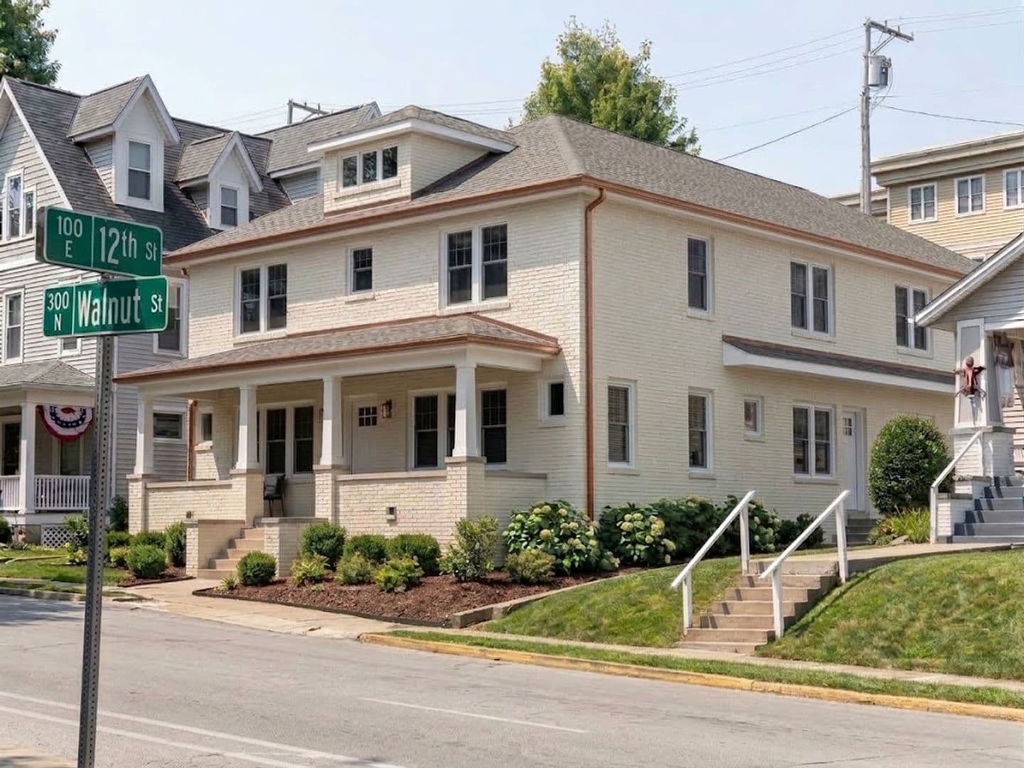 Bloomington Townhome: 809 N. Walnut St.