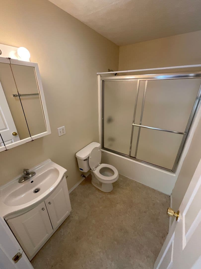 Bloomington House: 314 E. 10th St