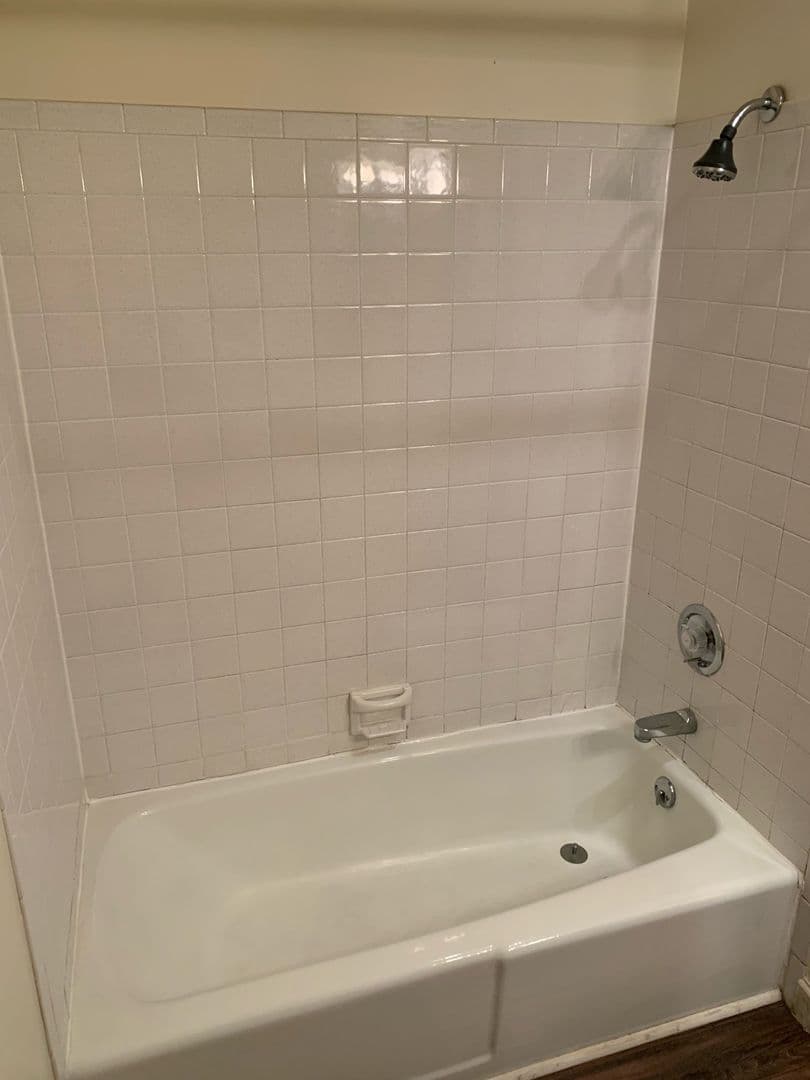 Bloomington Apartment: 326 W. Kenwood Dr - Apt 12