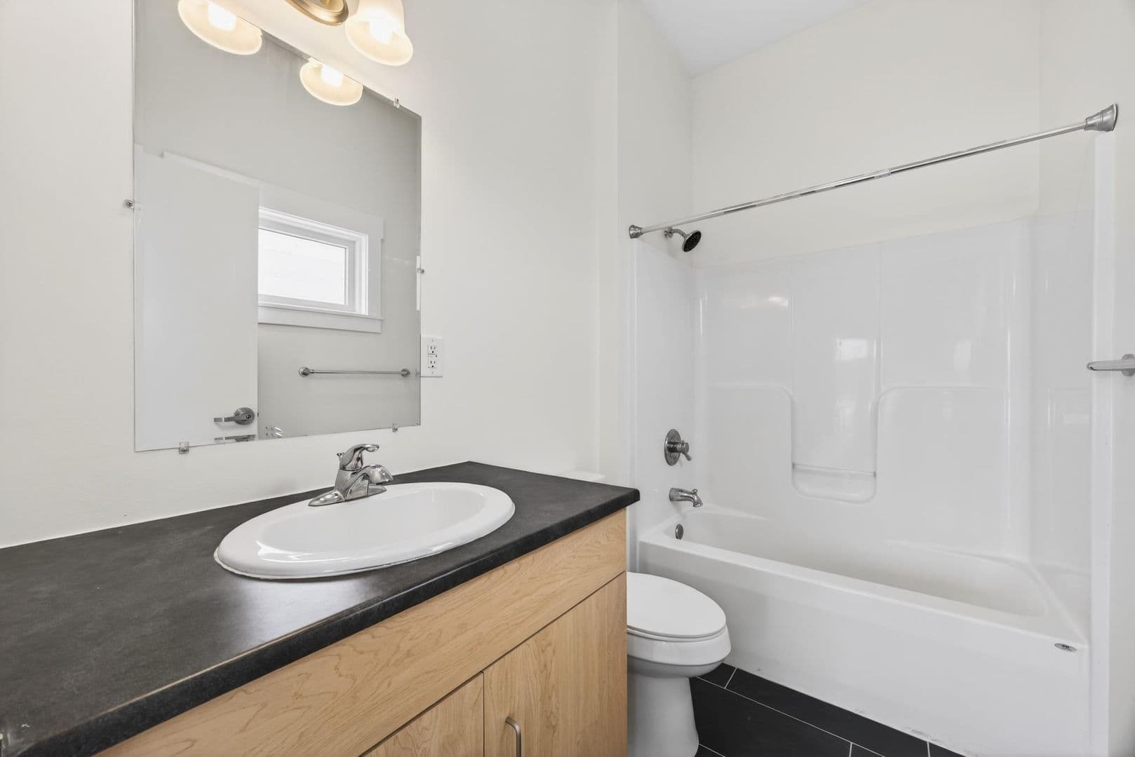 Bloomington Apartment: 116 E. 3rd St