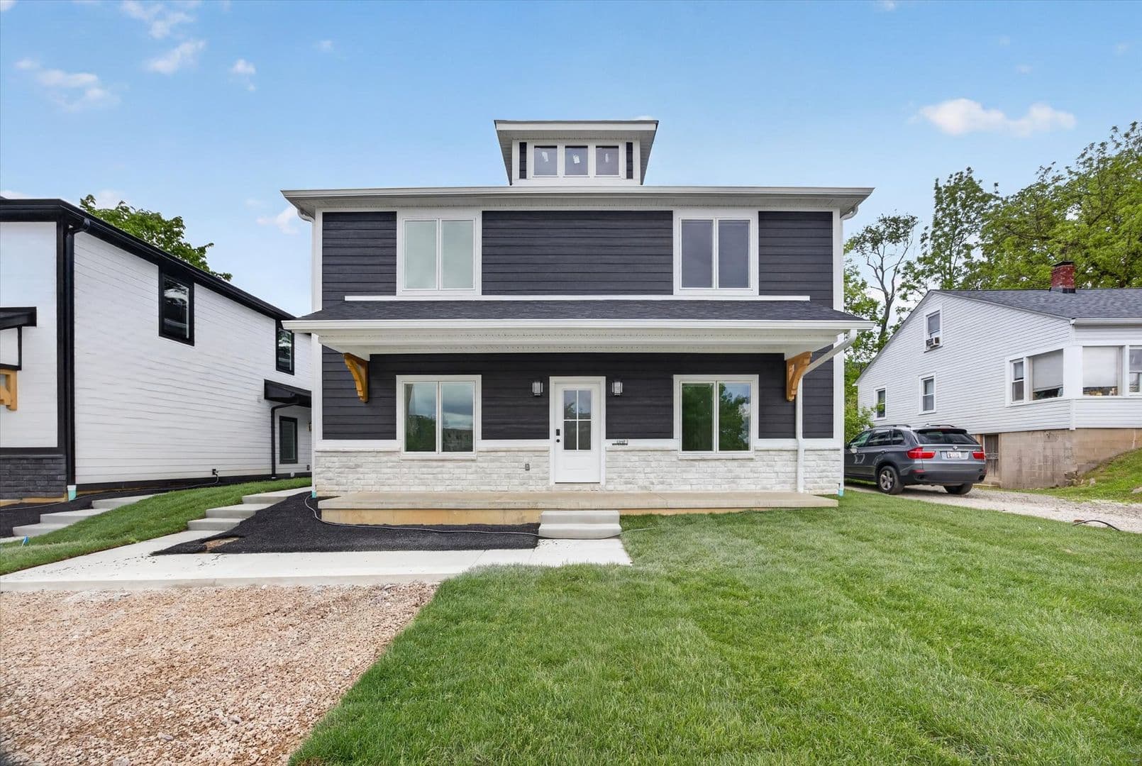 Bloomington Townhome: 416 N Jefferson St - Unit 2
