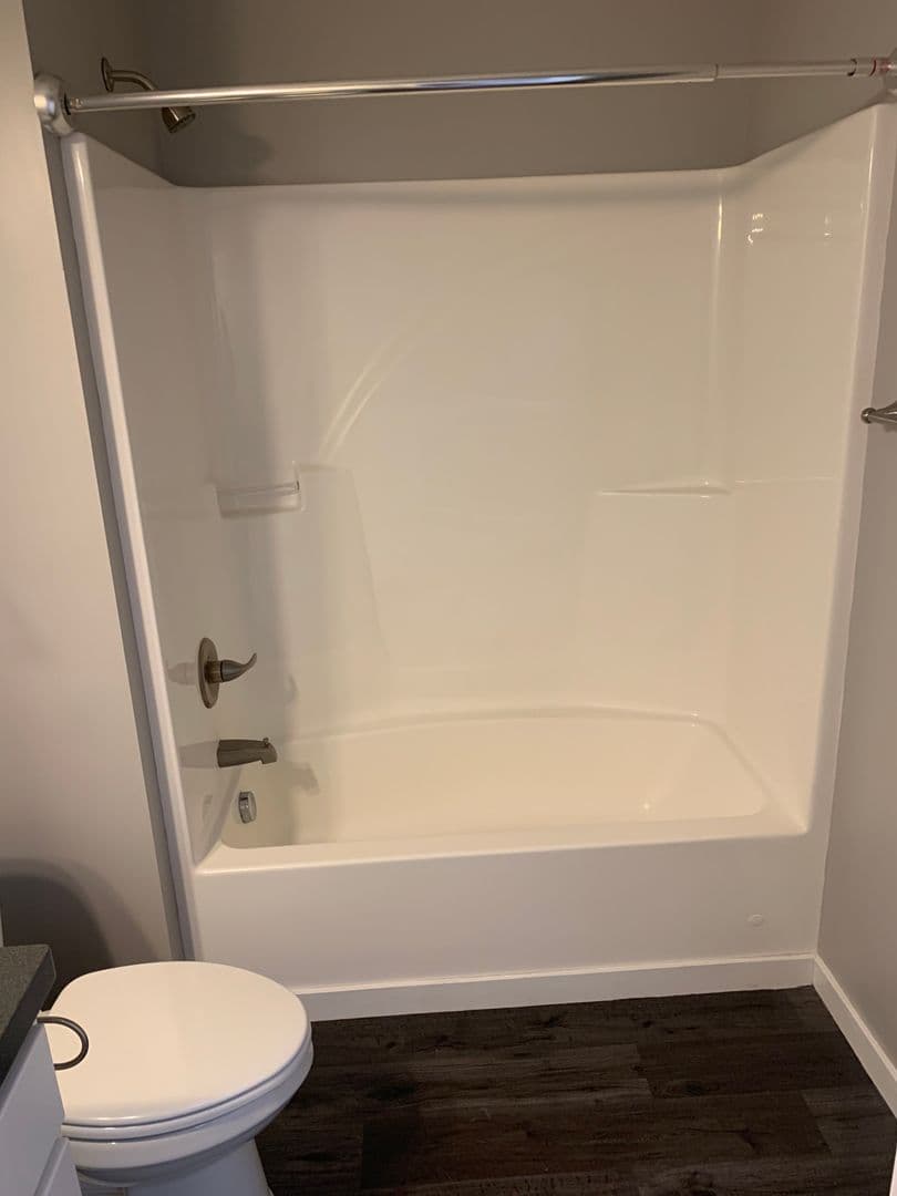 Bloomington Apartment: 422 E. 6th St
