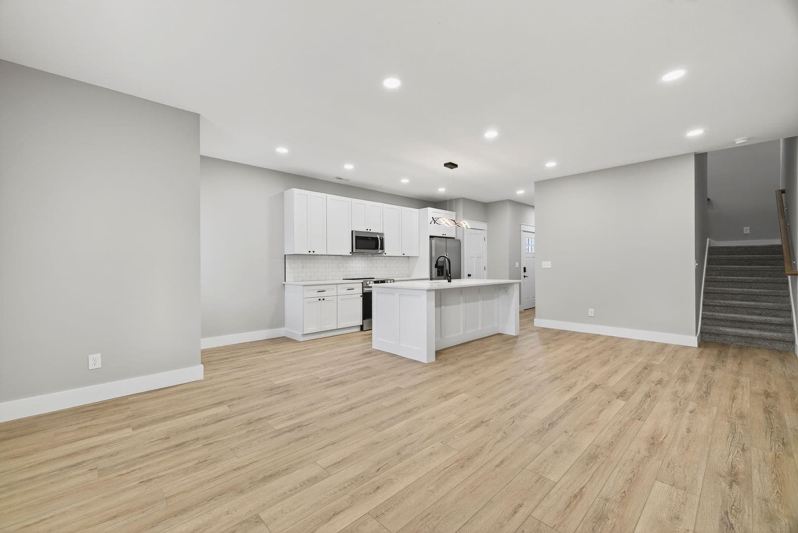 Bloomington Apartment: 906 N Madison Street