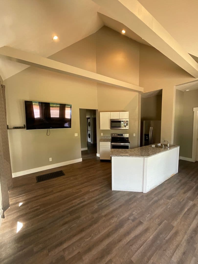 Bloomington Apartment: 317 N. Dunn St