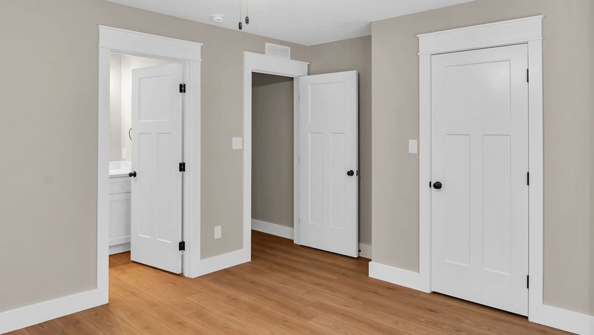 Bloomington Townhome: 111-113 S Jefferson