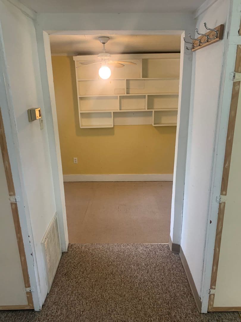 Bloomington Apartment: 712 1/2 E. Cottage Grove Ave