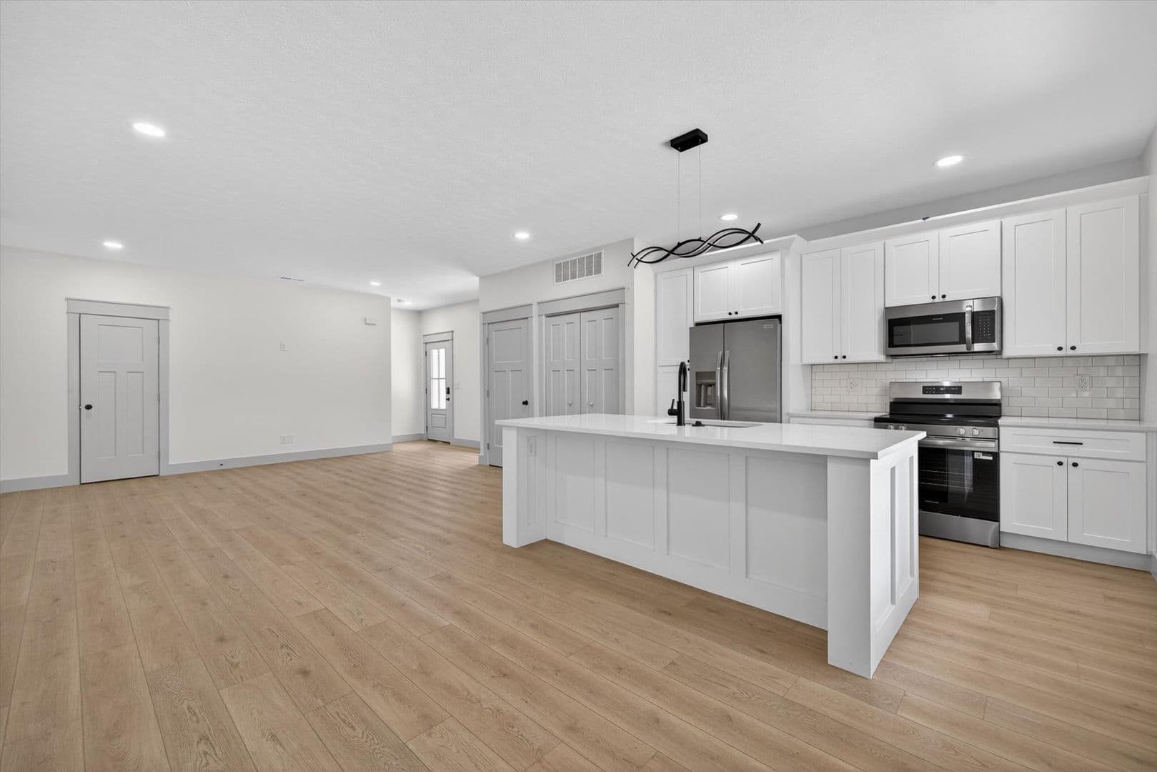 Bloomington Townhome: 322-324 N Jefferson St