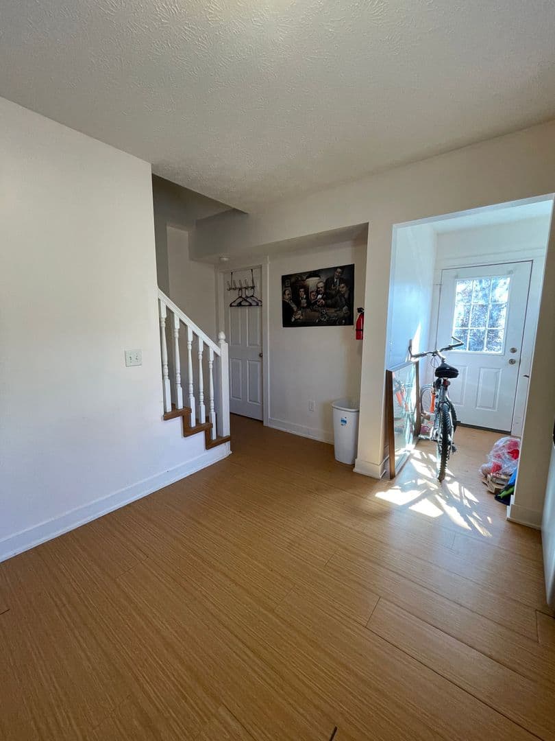 Bloomington House: 304 E 17th St