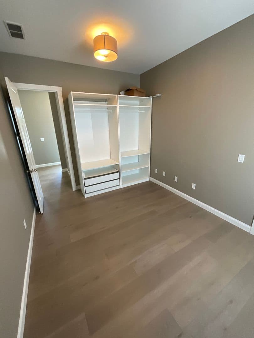 Bloomington House: 431 E. 10th St