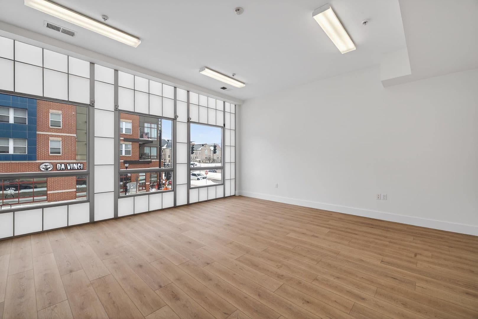 Bloomington Apartment: 116 E. 3rd St