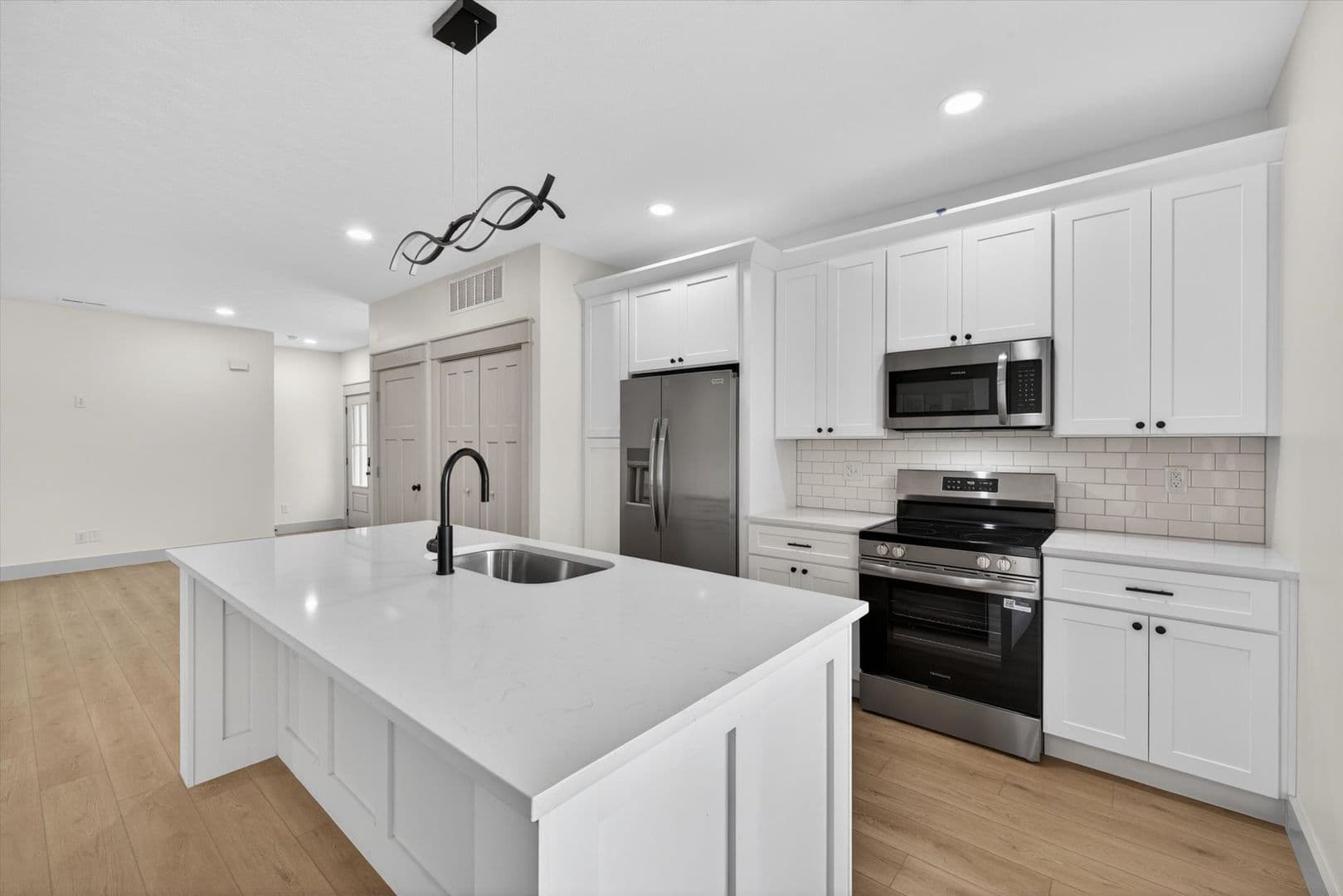 Bloomington Apartment: 334-336 N Jefferson St.