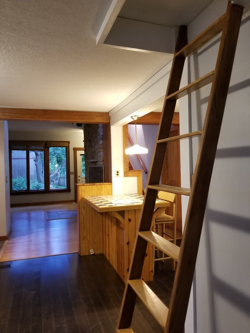 Bloomington House: 310 E. 16th St