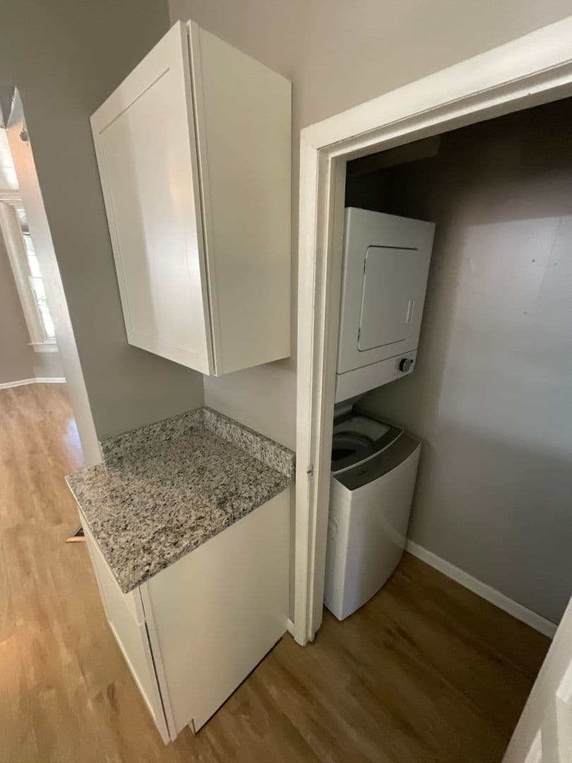 Bloomington Apartment: 308 E. 7th St
