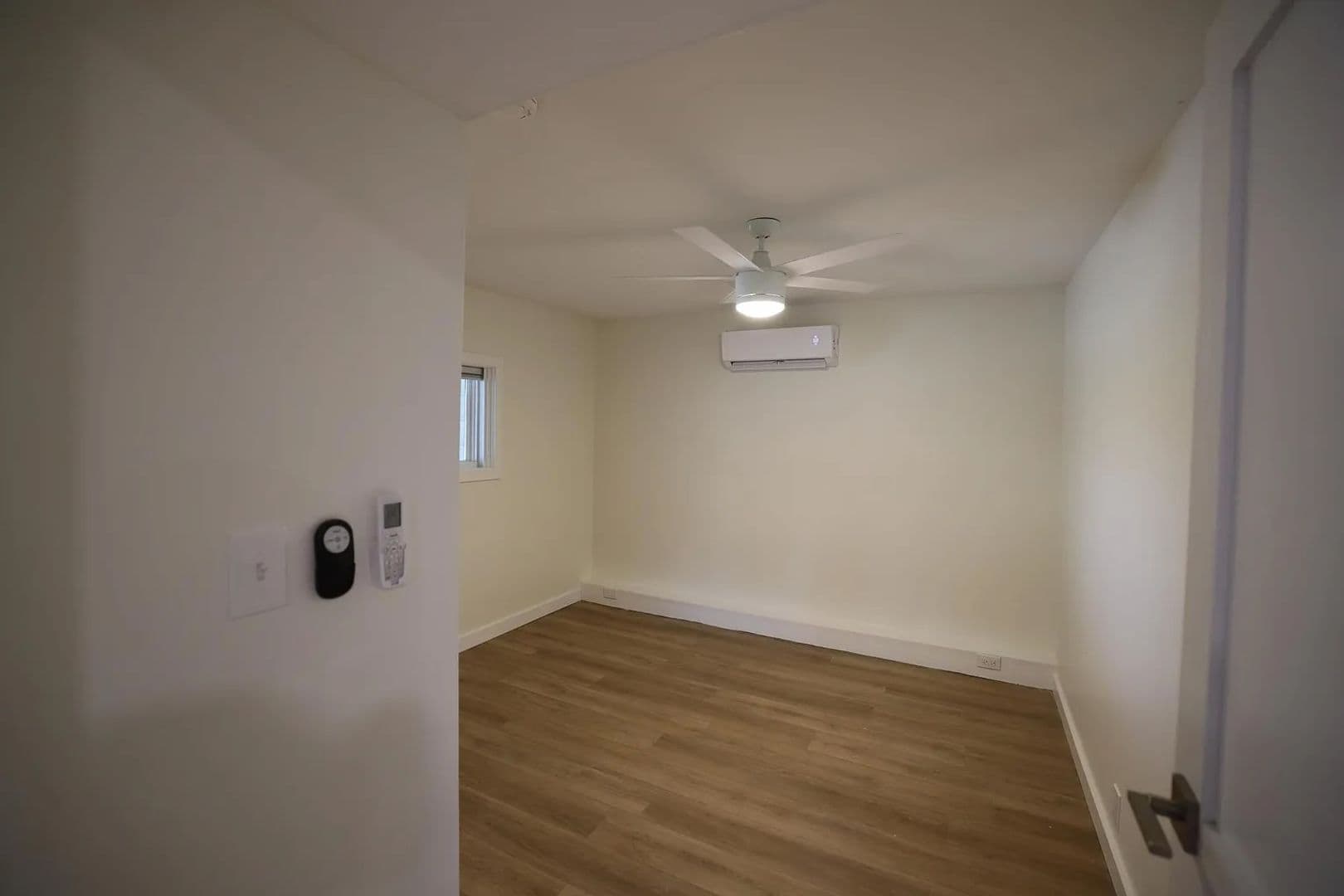 Bloomington Apartment: 1534 N. Woodburn Ave