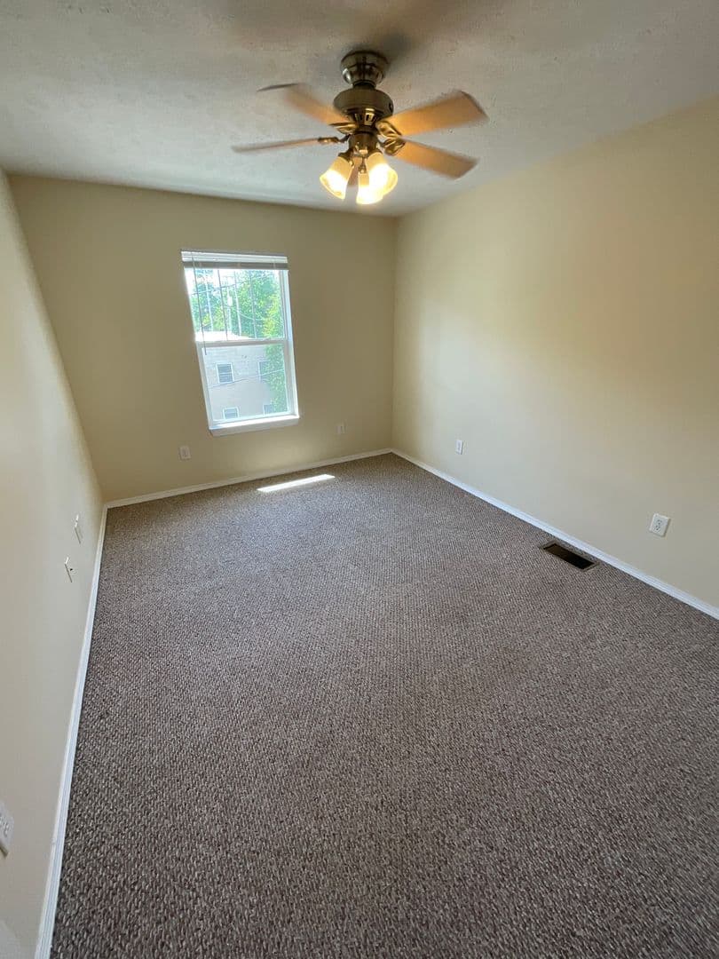 Bloomington House: 320 E. 10th St