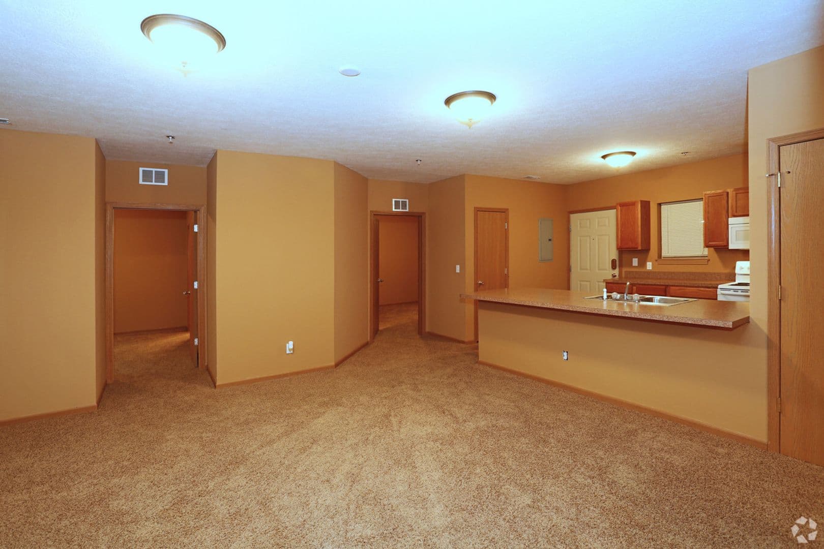 Terre Haute Apartment: 1897 N Hunt St