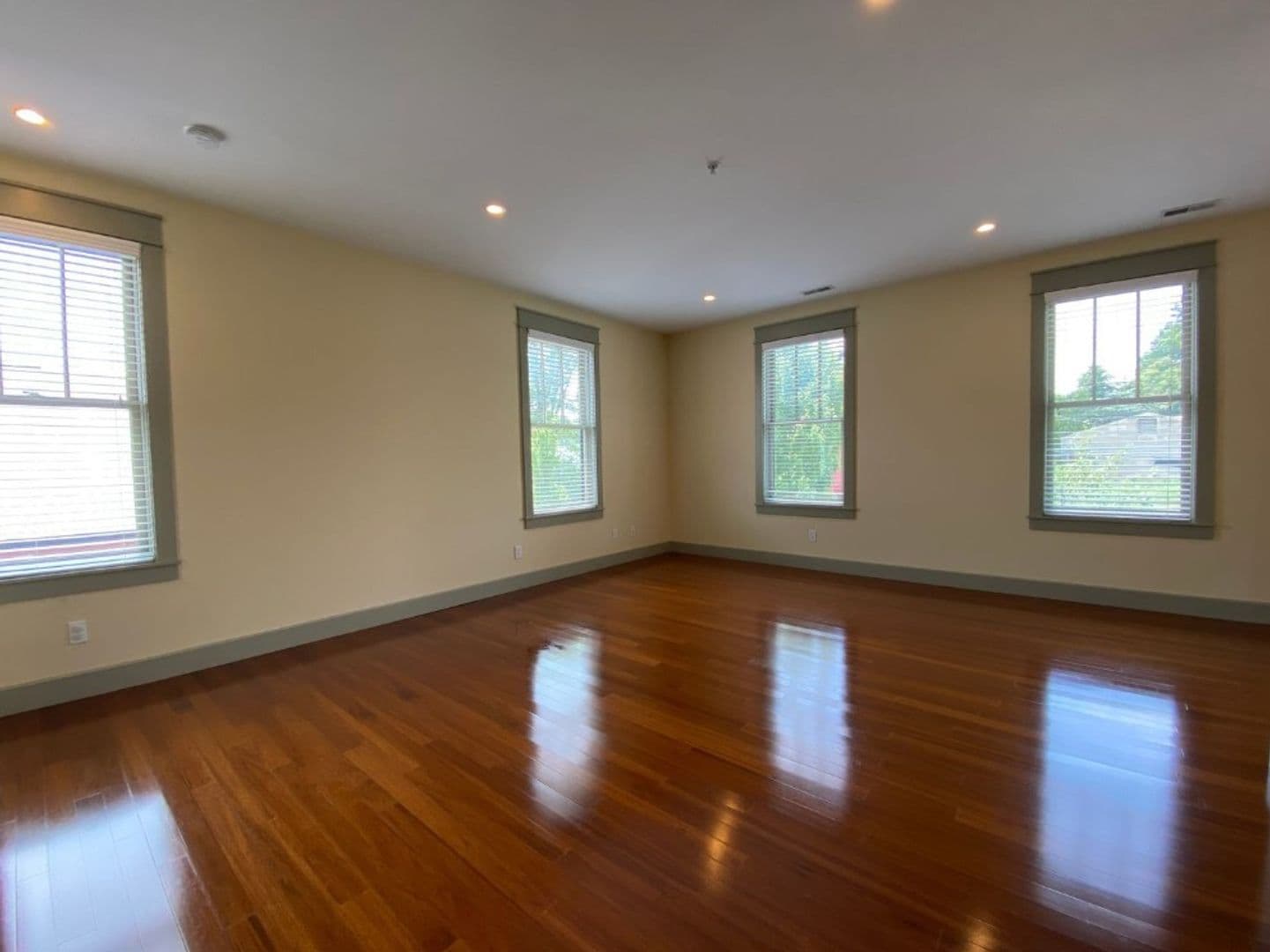 Bloomington Apartment: 235 W. Dodds Street