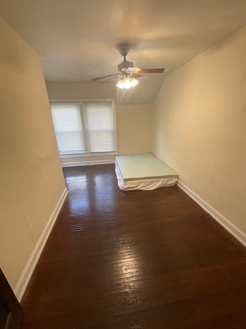 Bloomington House: 316 E. 7th St