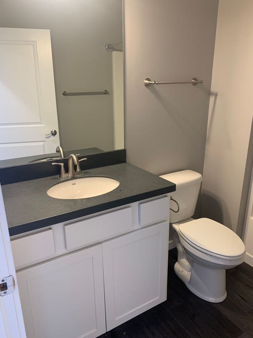 Bloomington Apartment: 422 E. 6th St