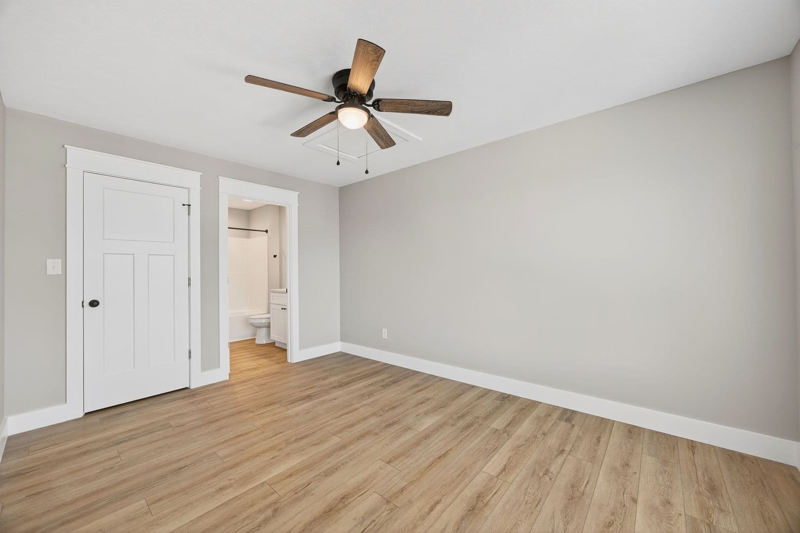 Bloomington Townhome: 1208 N College Ave