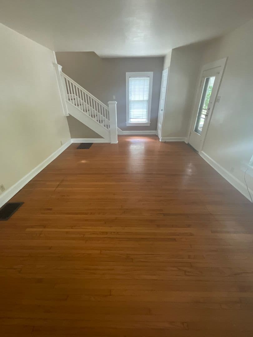 Bloomington Apartment: 712 E. Cottage Grove Ave