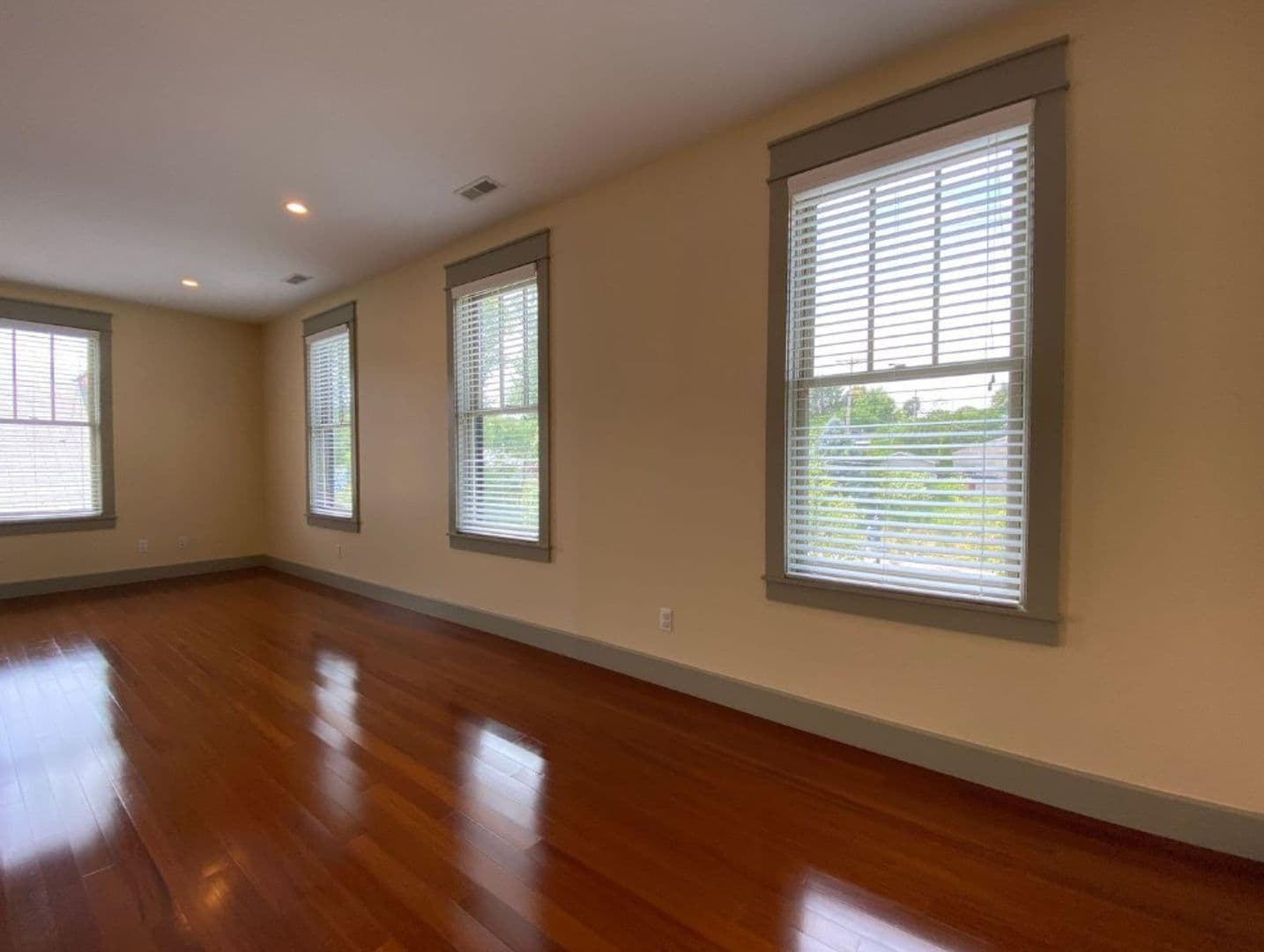 Bloomington Apartment: 235 W. Dodds Street