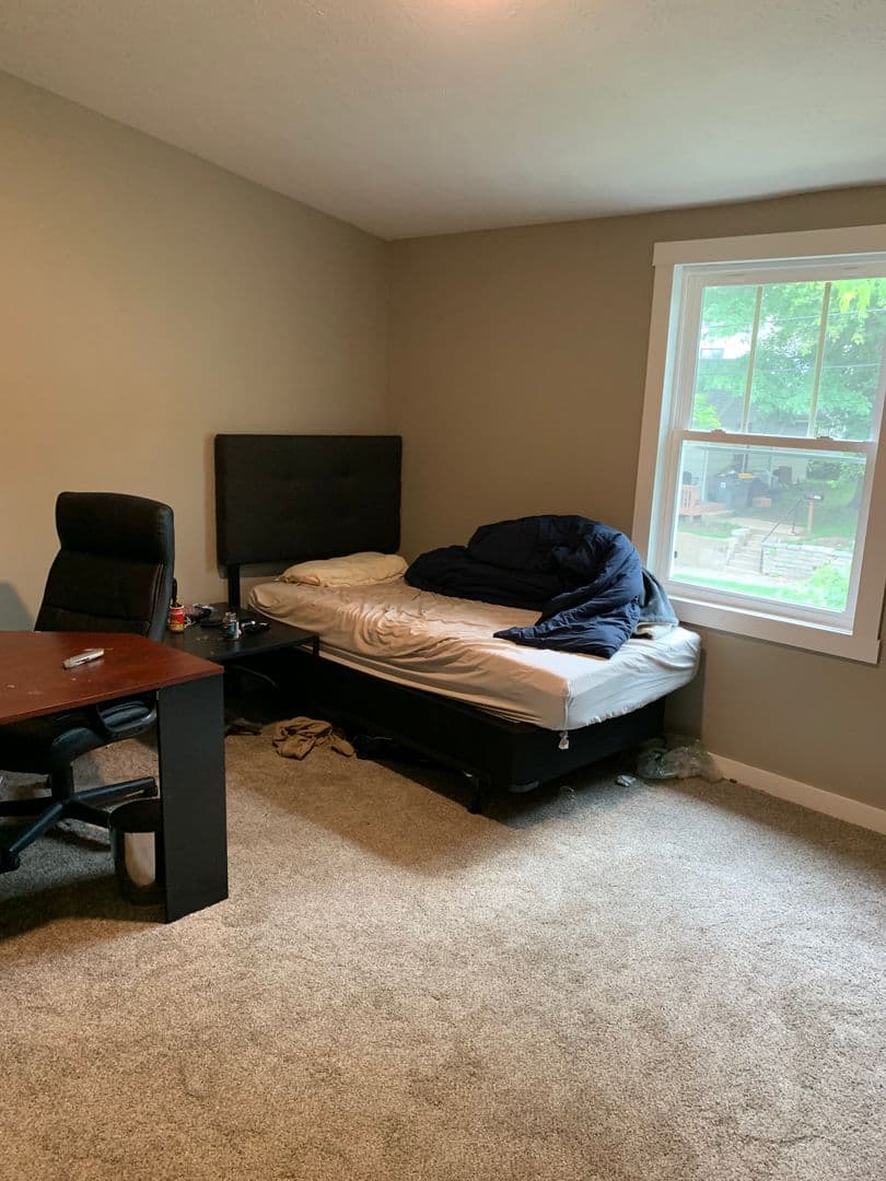 Bloomington Apartment: 221 E. 16th St