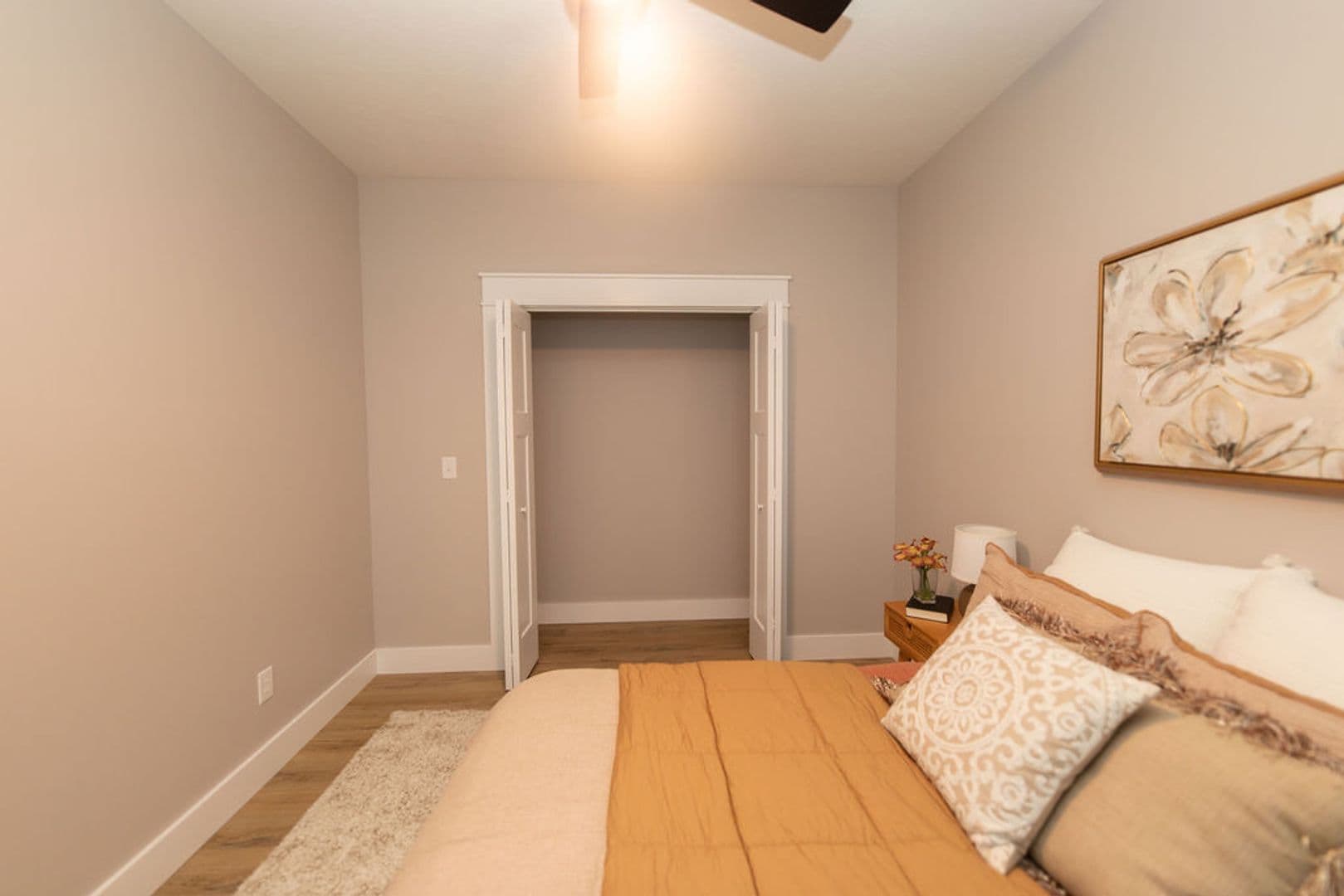 Bloomington Townhome: 321 E. 10th St. - Unit 2