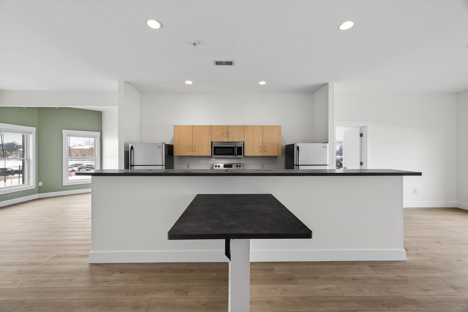 Bloomington Apartment: 116 E. 3rd St