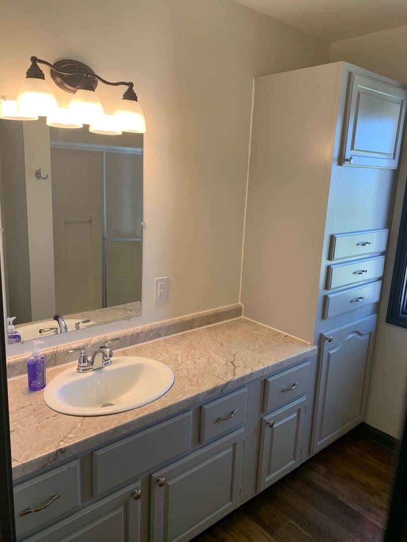 Bloomington House: 7691 W Reeves Road
