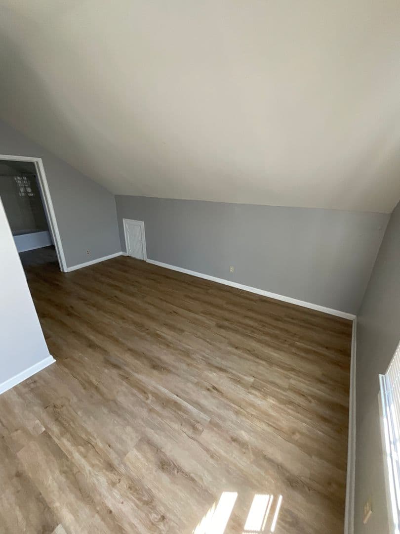 Bloomington Apartment: 308 E. 7th St