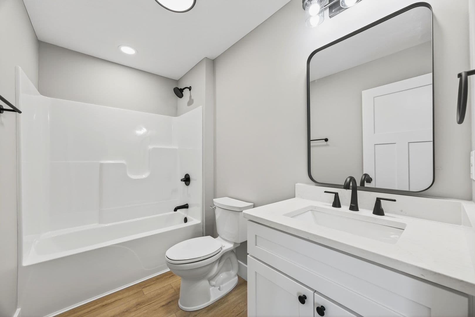 Bloomington Apartment: 906 N Madison Street