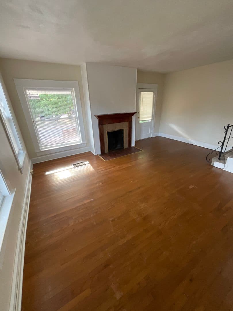 Bloomington House: 323 N. Grant St
