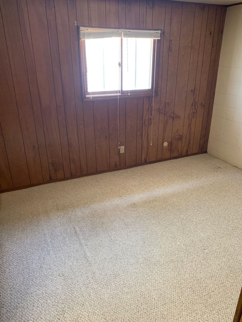 Bloomington Apartment: 326 W. Kenwood Dr - Apt 08