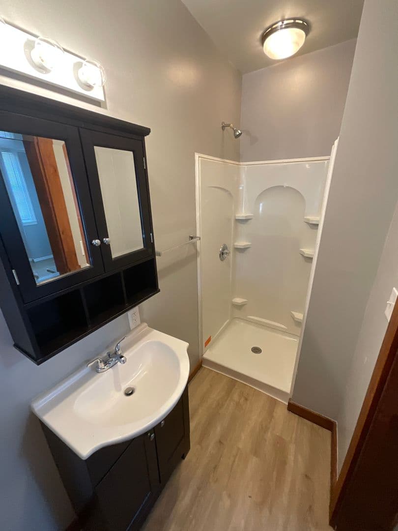 Bloomington Apartment: 308 E. 7th St