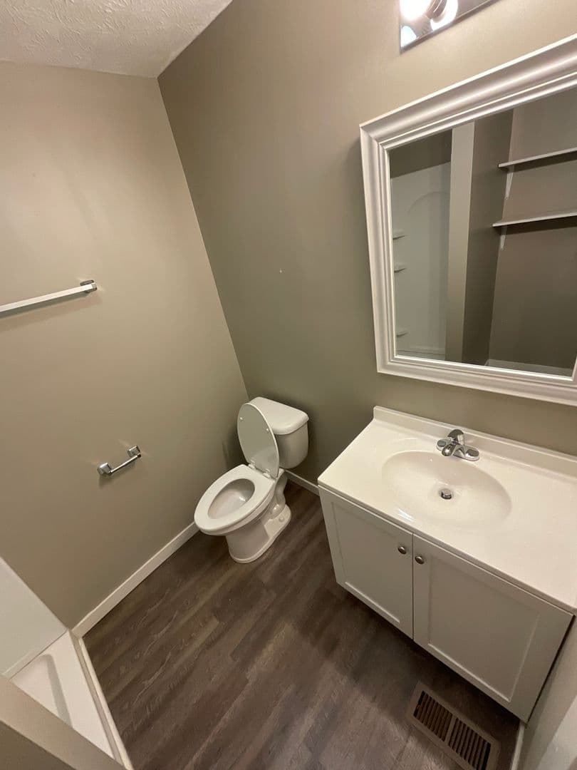 Bloomington Apartment: 319 N. Dunn St