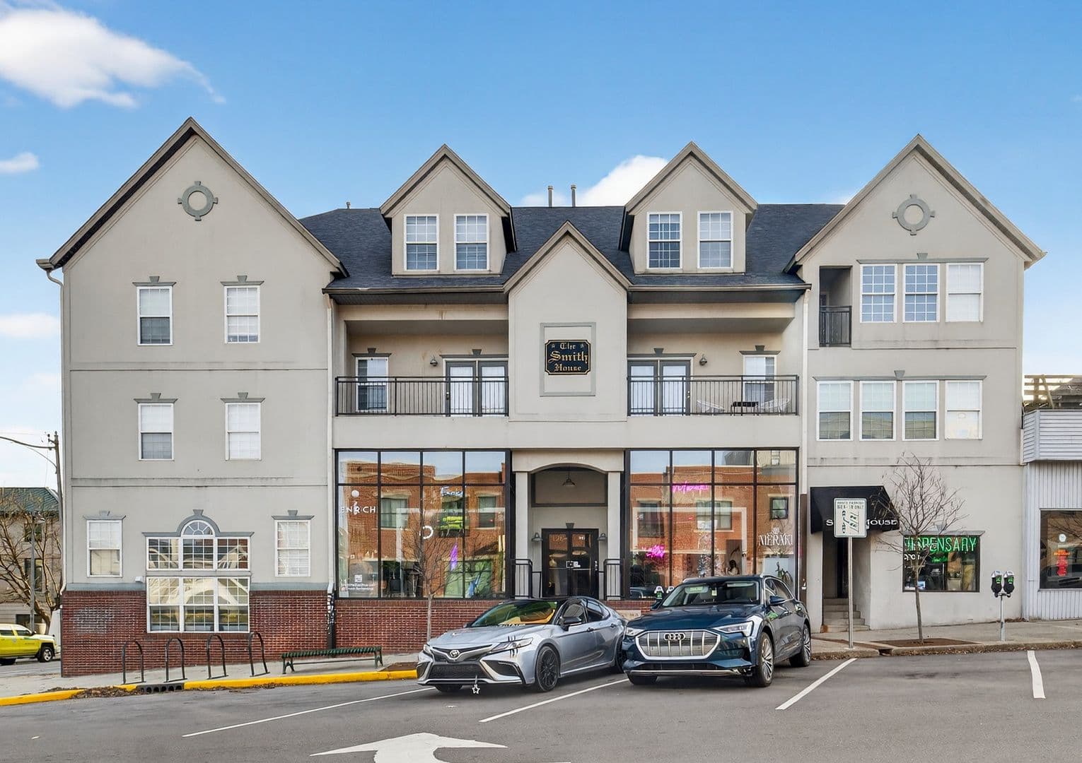 Bloomington Apartment: 125 N. Washington Street