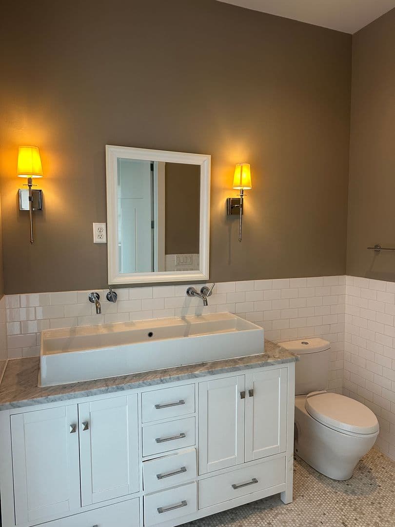 Bloomington House: 431 E. 10th St