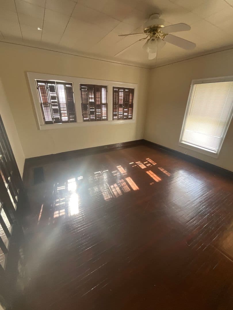 Bloomington House: 316 E. 7th St